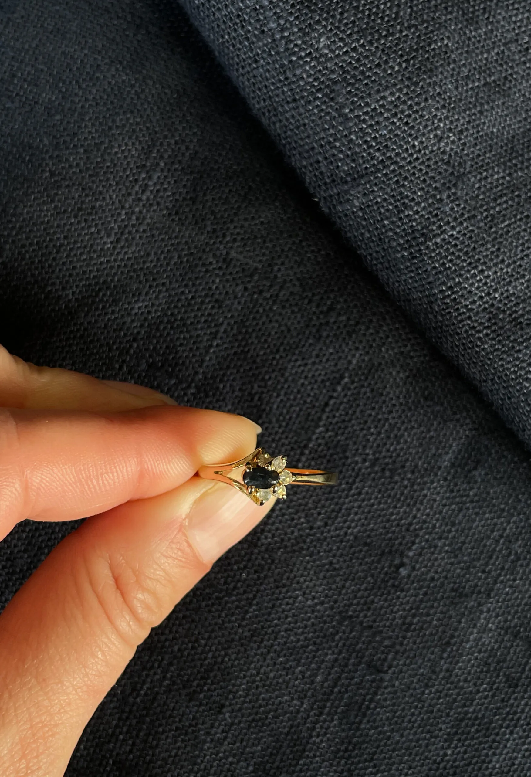 Anello fiore placcato in oro Rosy Varte vintage anni ’80