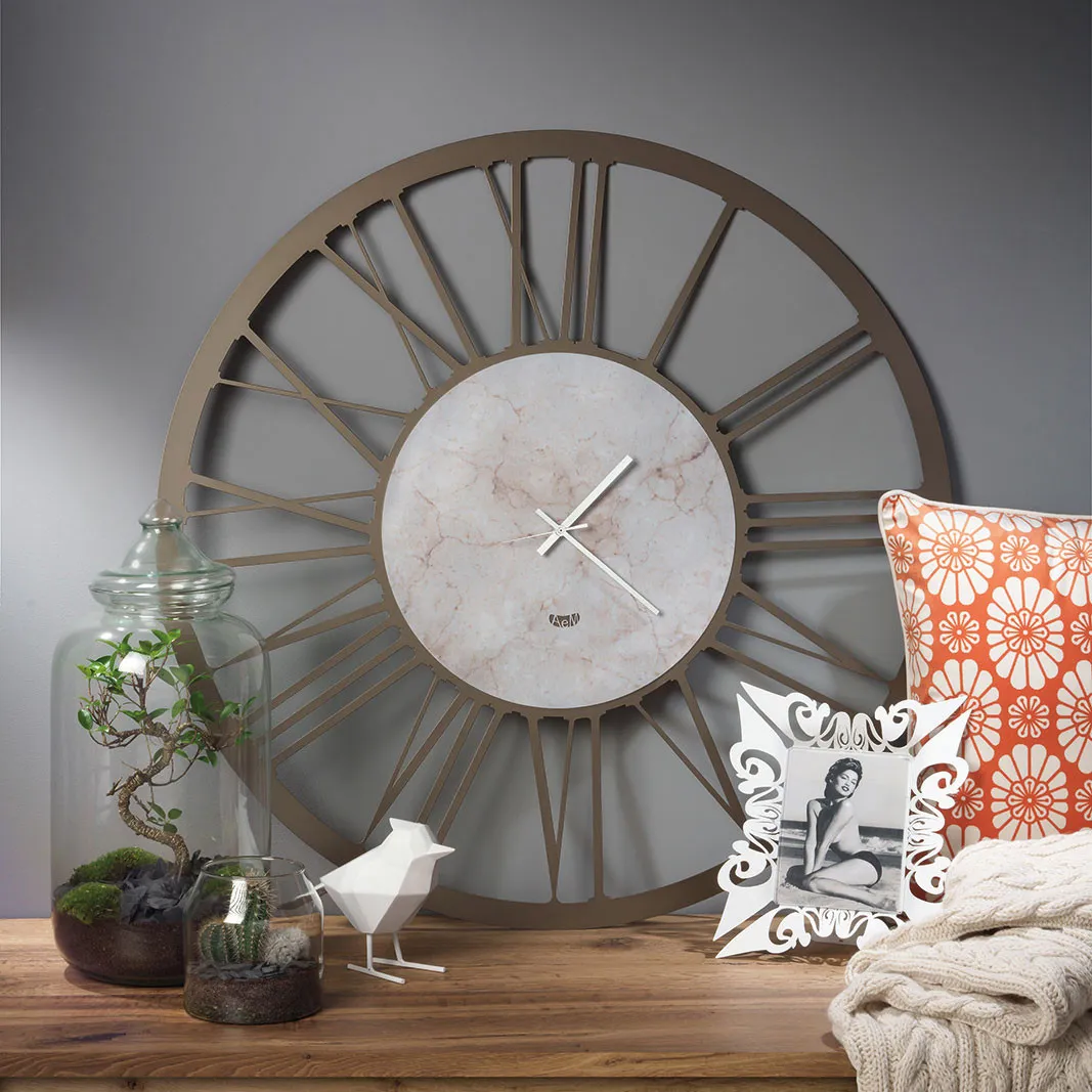 Arti e Mestieri  Orologio da parete grande in metallo rotondo con numeri romani design moderno Marmo
