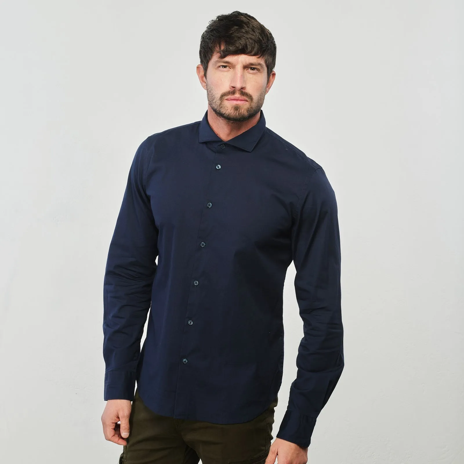 Camicia blu tinta unita elegante da uomo