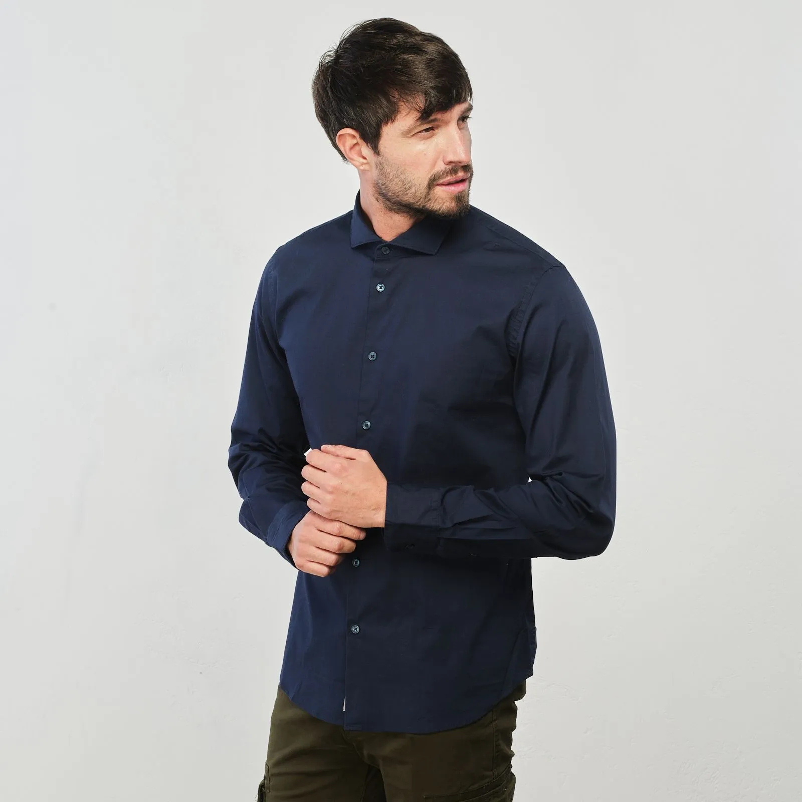 Camicia blu tinta unita elegante da uomo