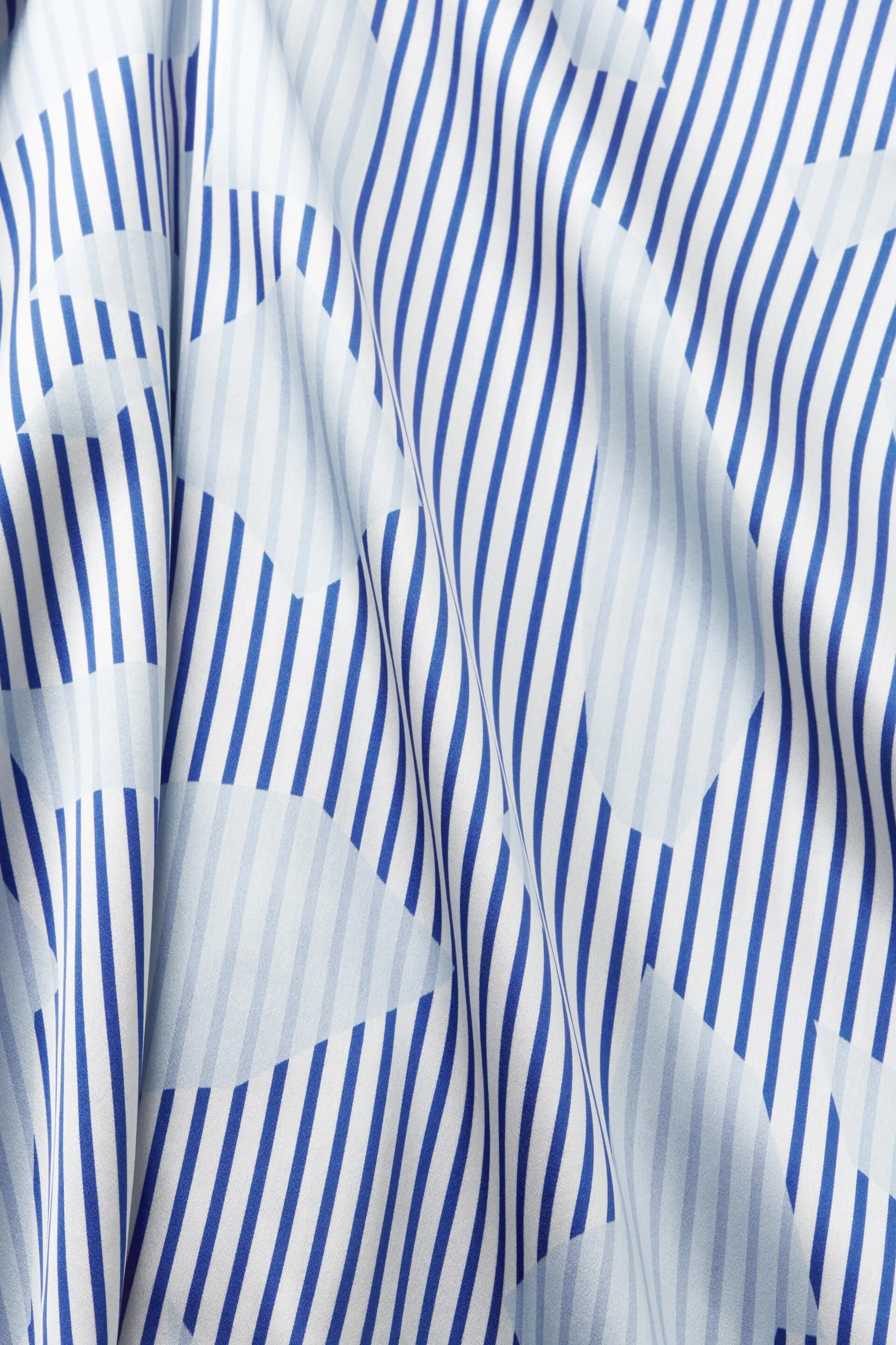 Camicia con bottoni in seta stampata