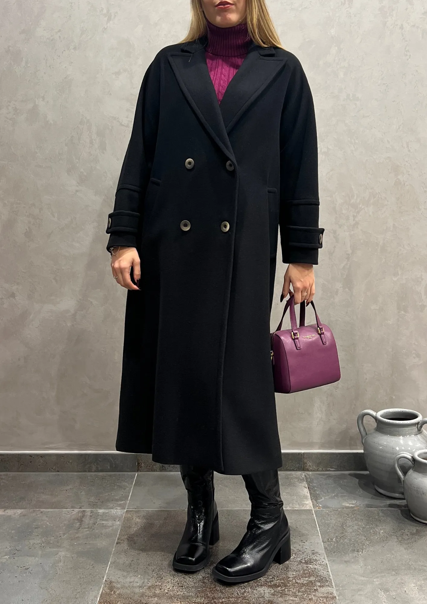 Cappotto lungo doppiopetto taglio dritto