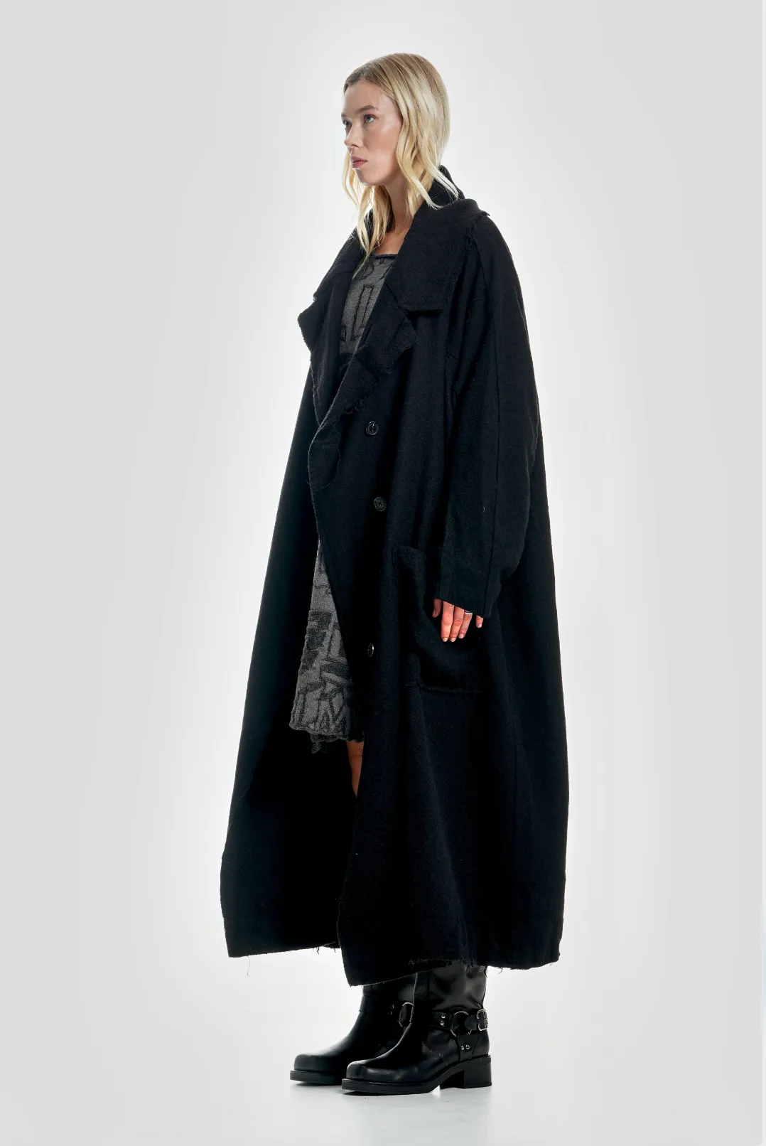 Cappotto lungo nero in lana over