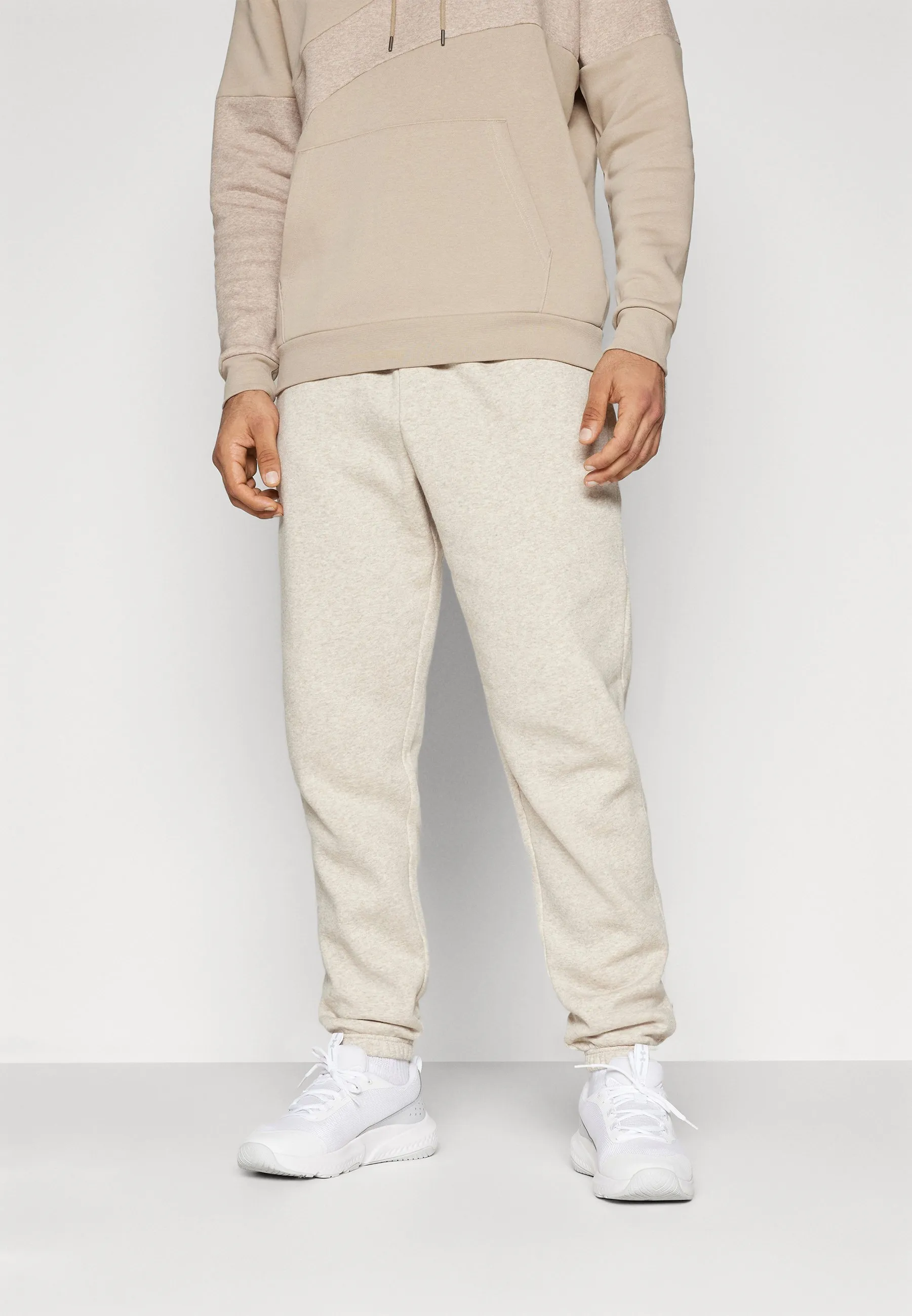 ESSENTIAL JOGGER - Pantaloni sportivi
