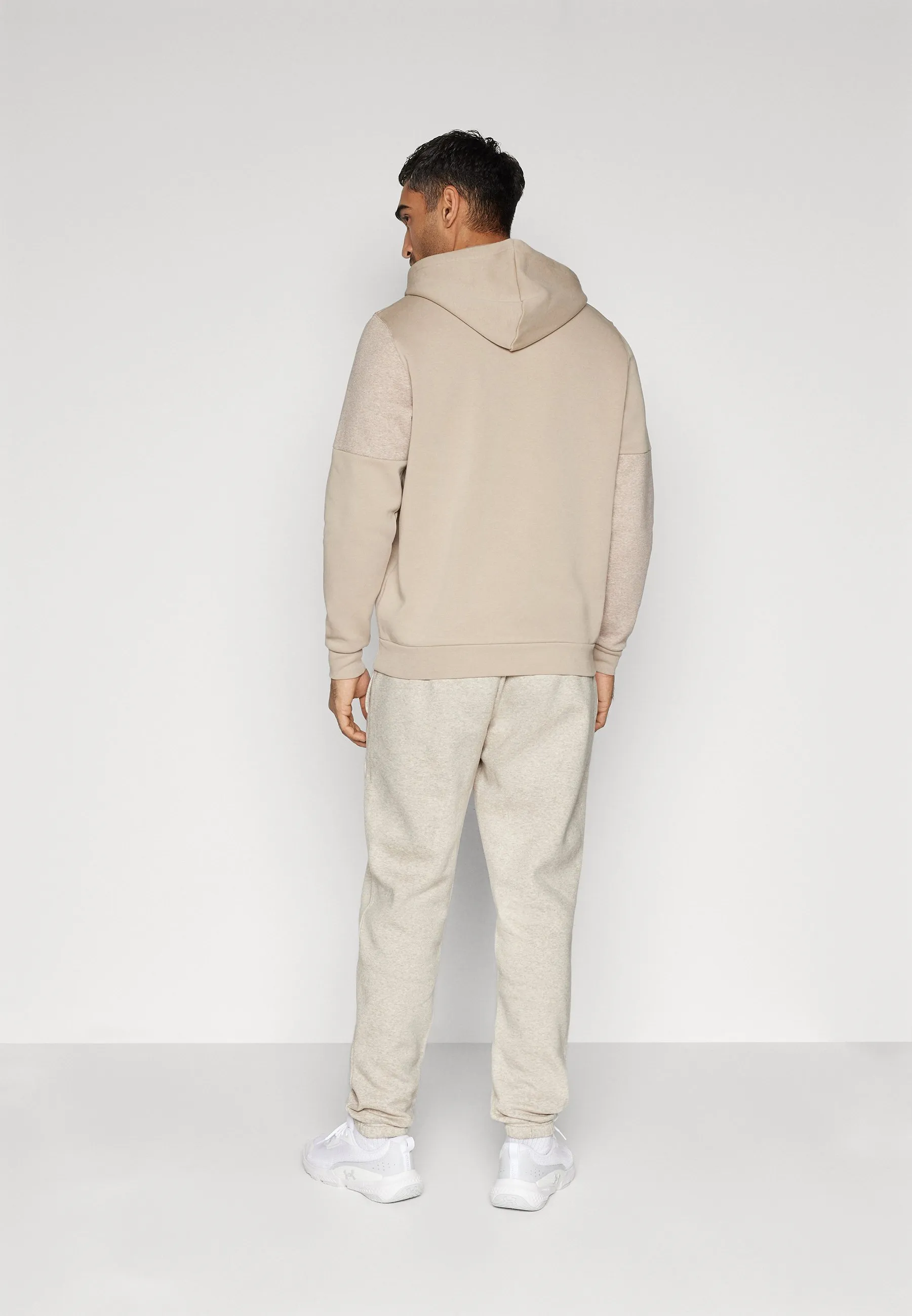 ESSENTIAL JOGGER - Pantaloni sportivi