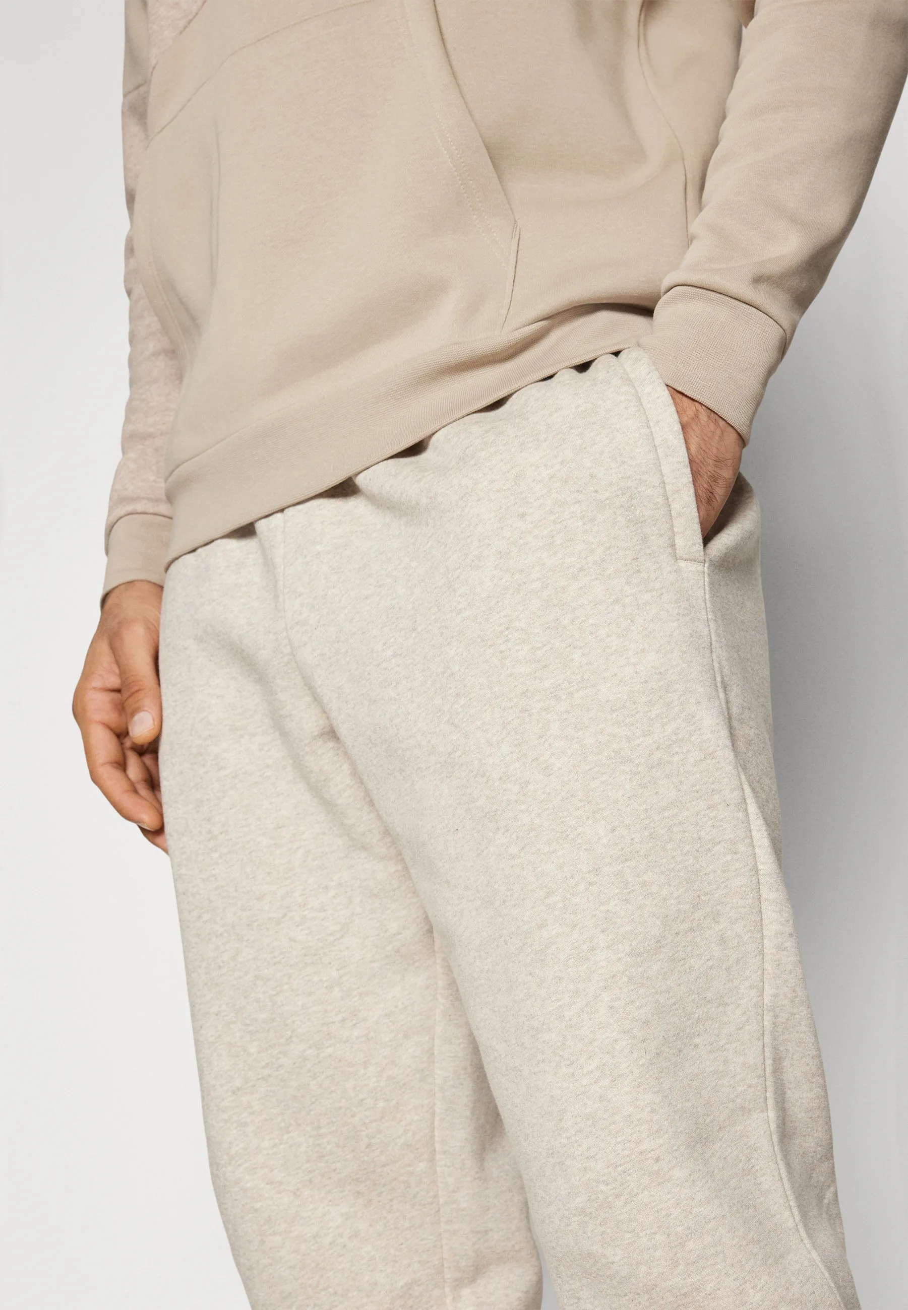 ESSENTIAL JOGGER - Pantaloni sportivi
