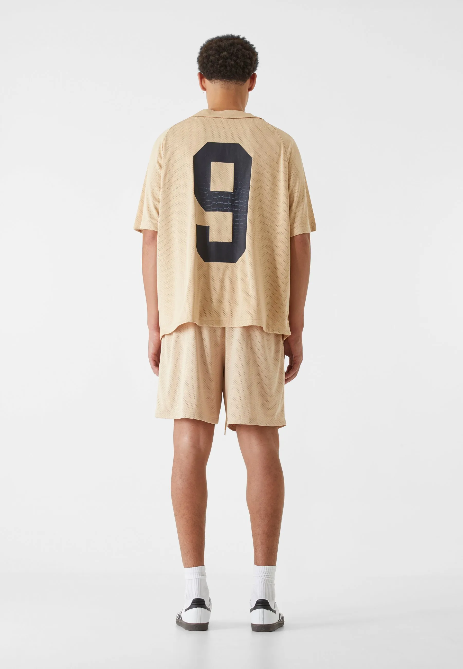 ESSENTIAL MESH SHORTS - Pantaloni sportivi