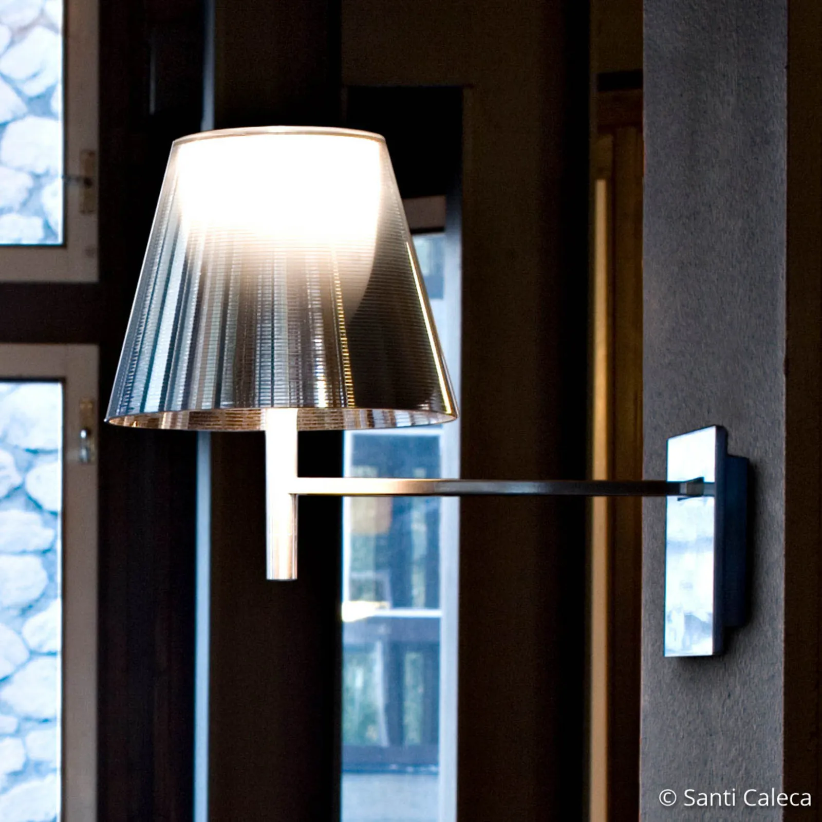 FLOS KTribe W applique grigio fumo