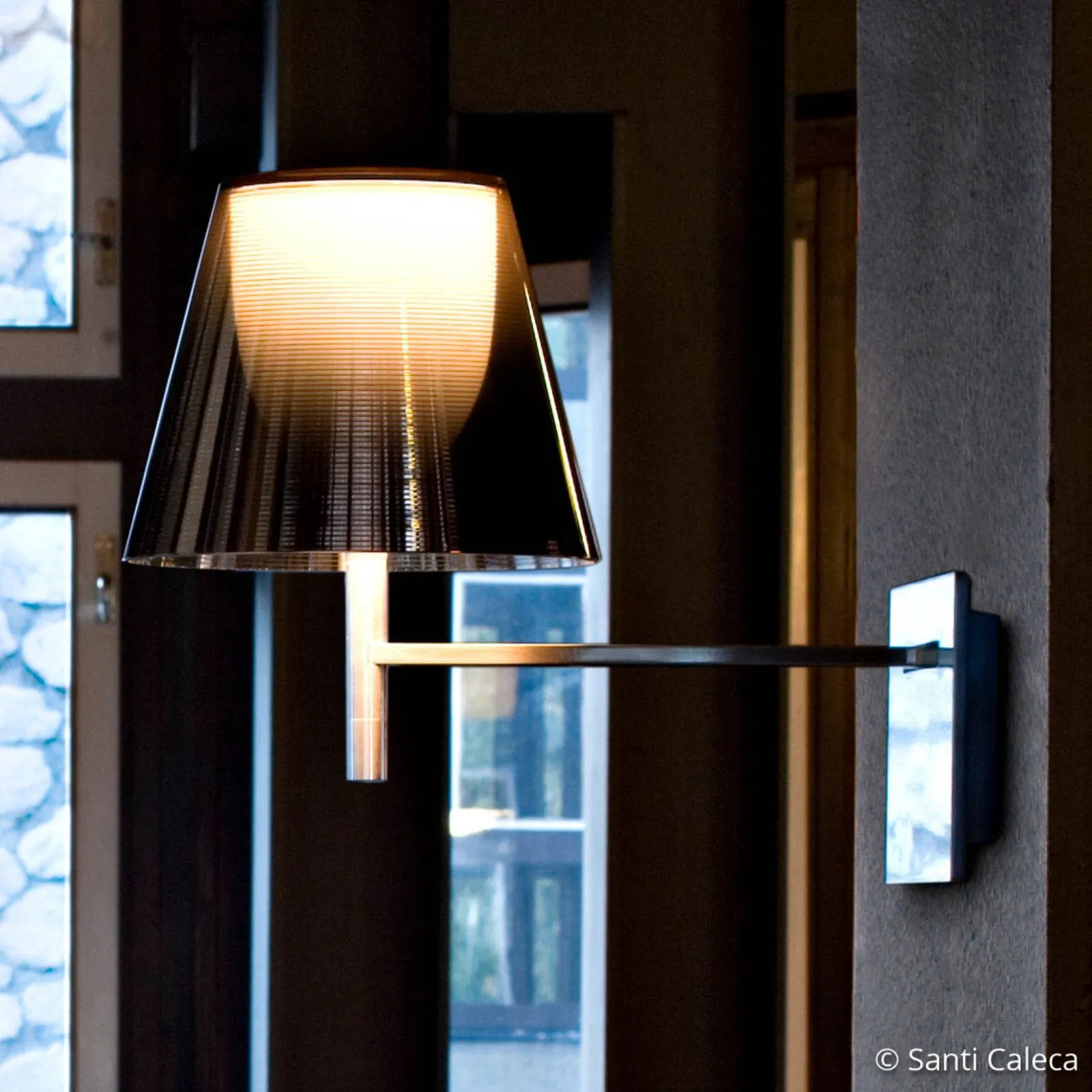 FLOS KTribe W applique grigio fumo