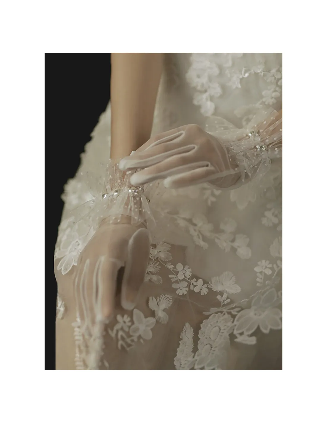 Guanti da sposa corti bianco seta con tulle a pois