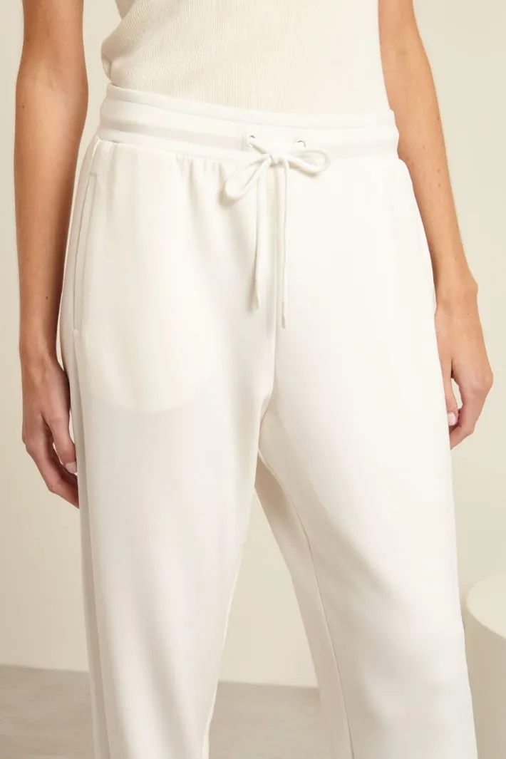 Joggers effetto seta lavata