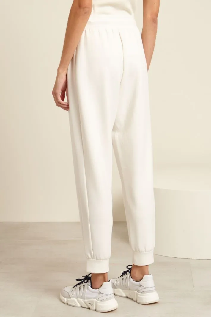 Joggers effetto seta lavata