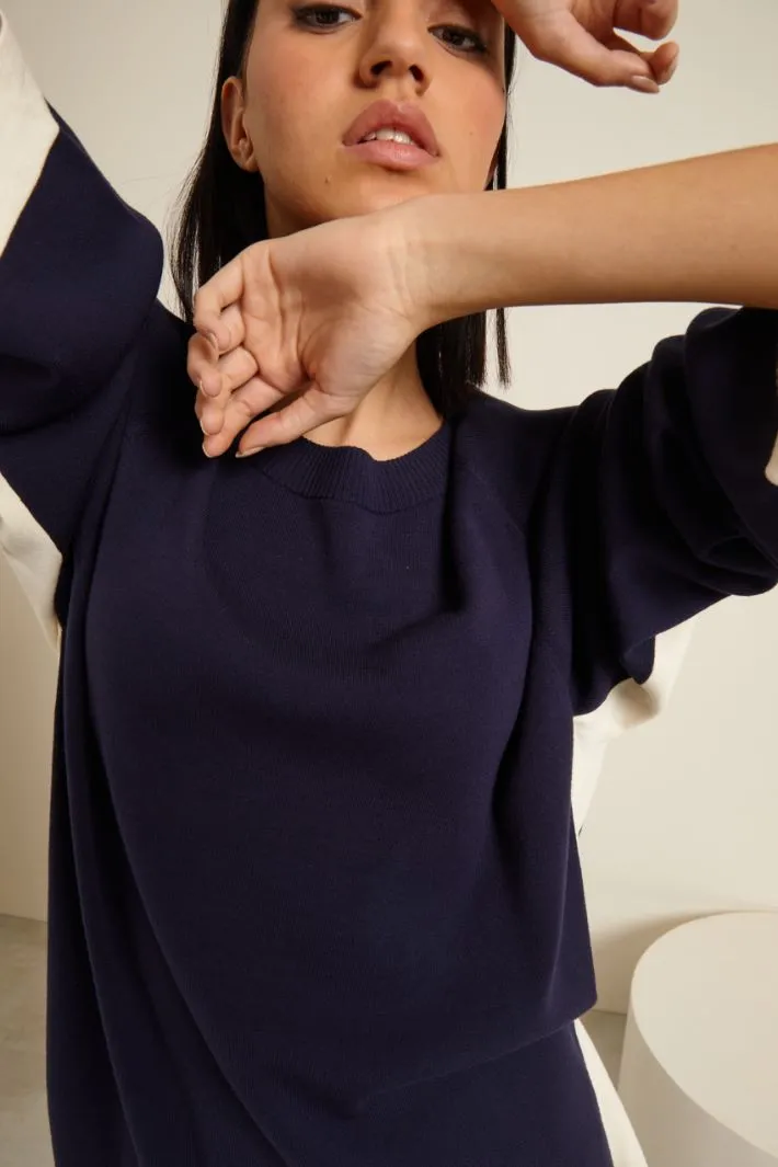 Maglia con maniche ampie