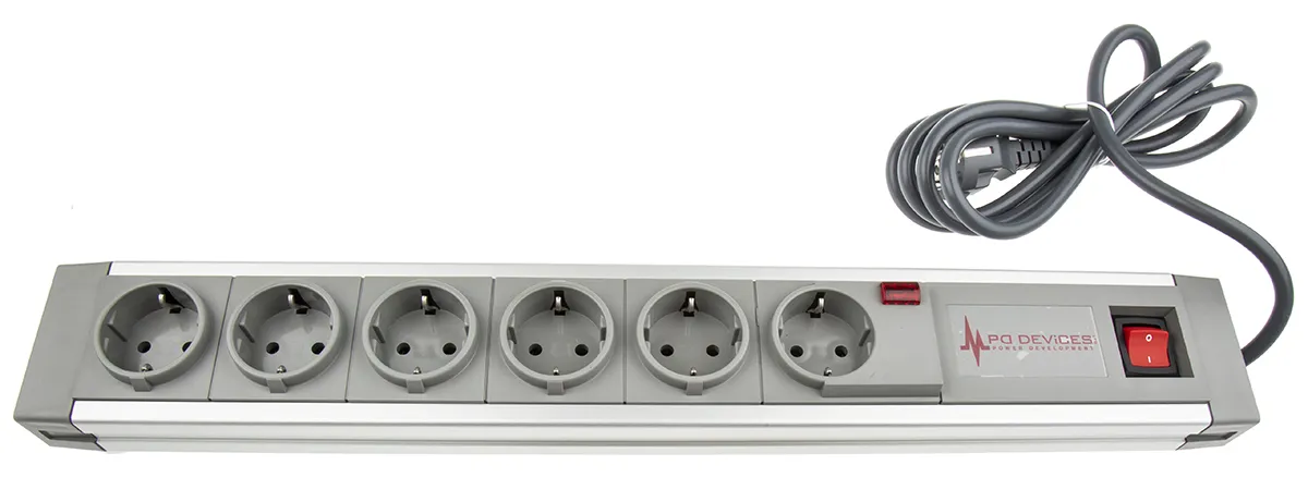Multipresa RS PRO 2m, 6 prese, spina Schuko, 250 V c.a., 12.5A