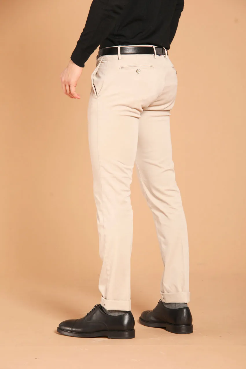 New York pantalon chino homme en gabardine stretch coupe régulière ①.