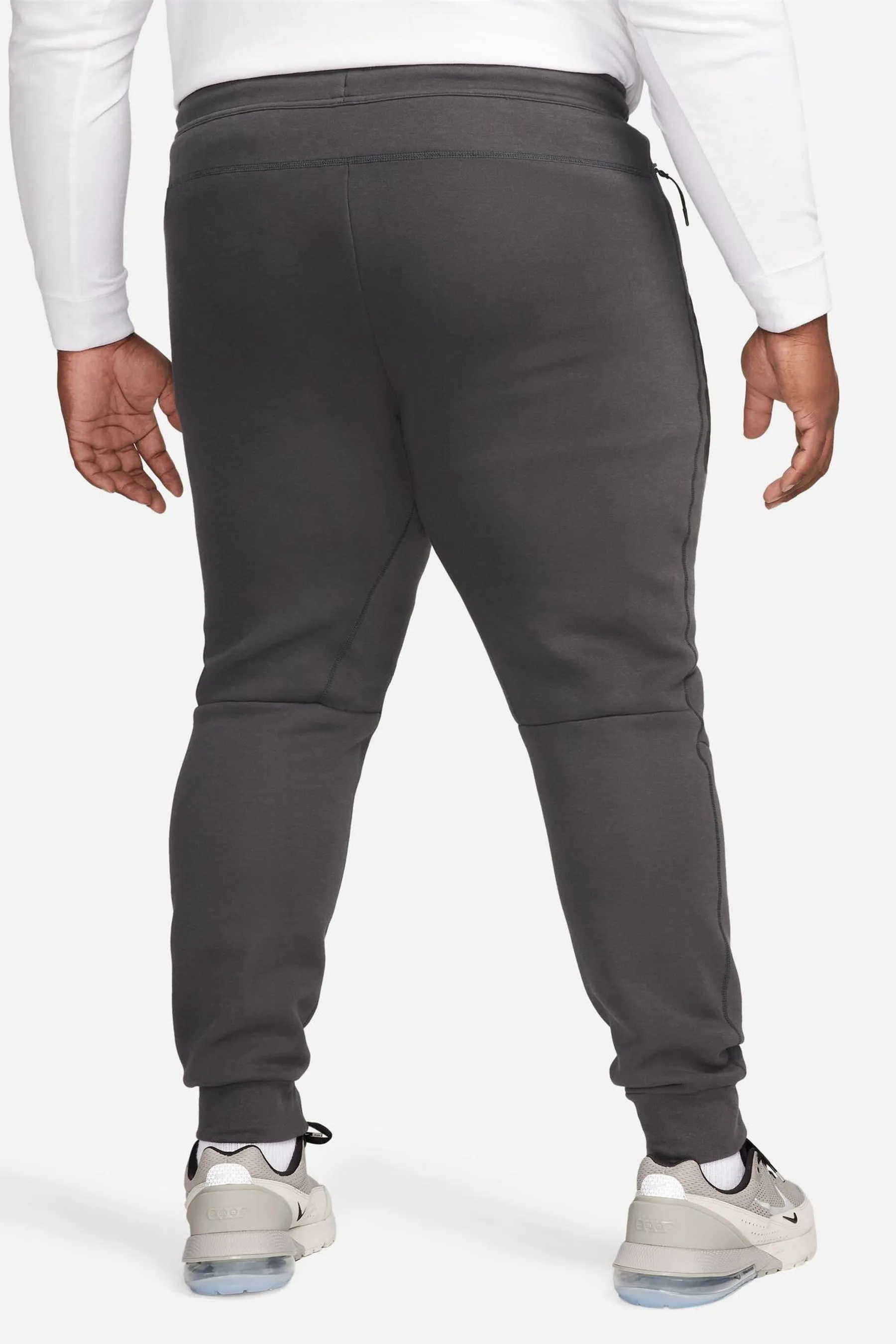 Nike - Pantaloni da jogging in tessuto tecnico e pile