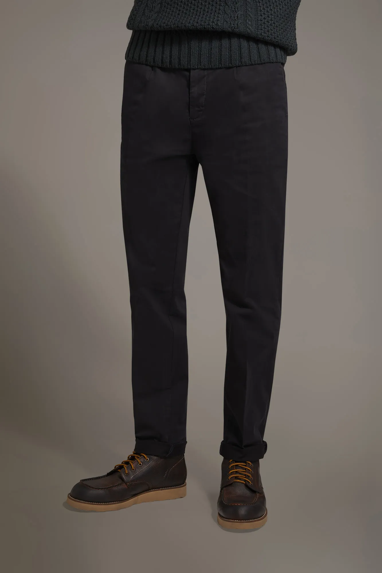 Pantalone chino uomo con pinces singola