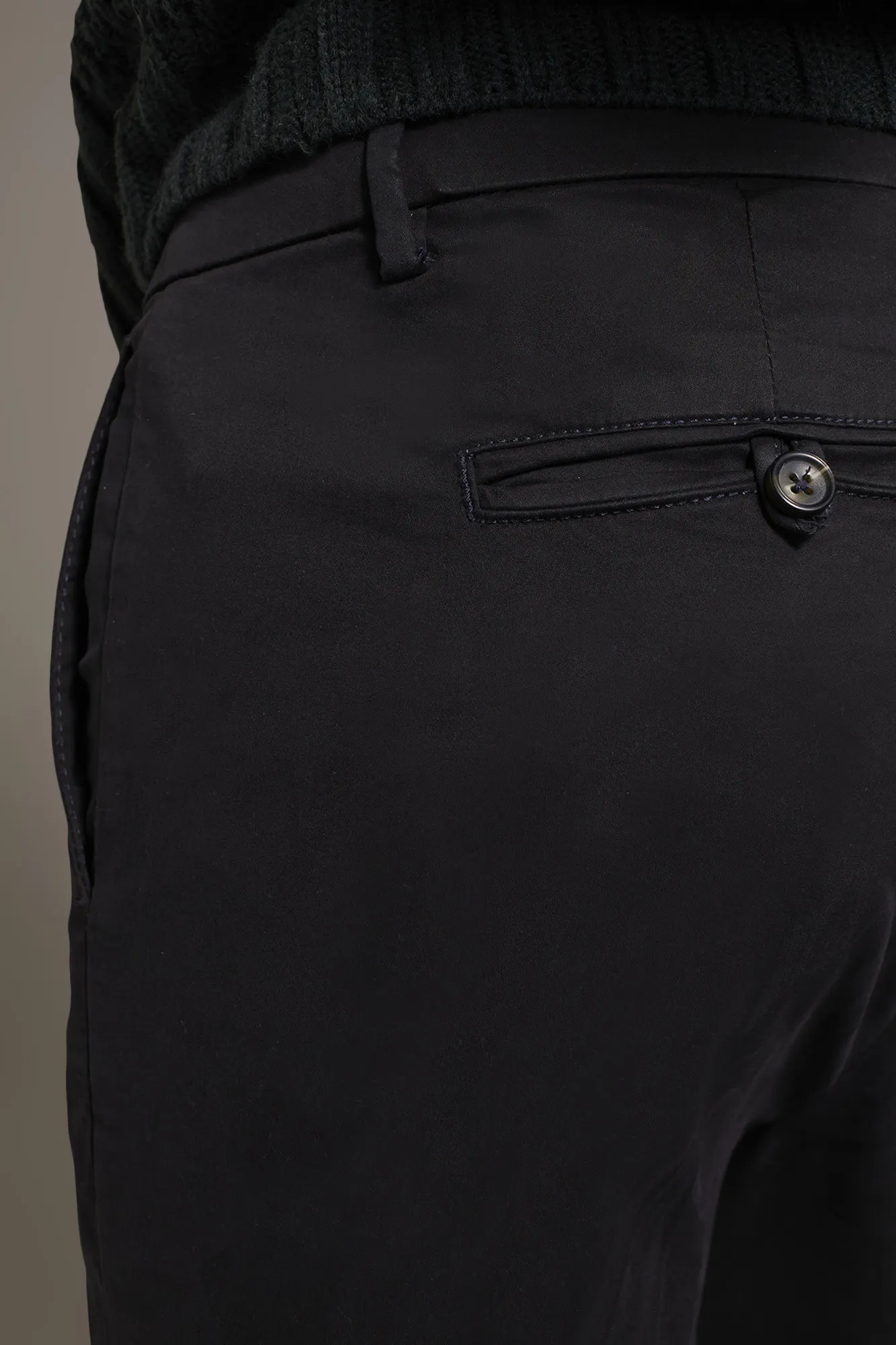 Pantalone chino uomo con pinces singola
