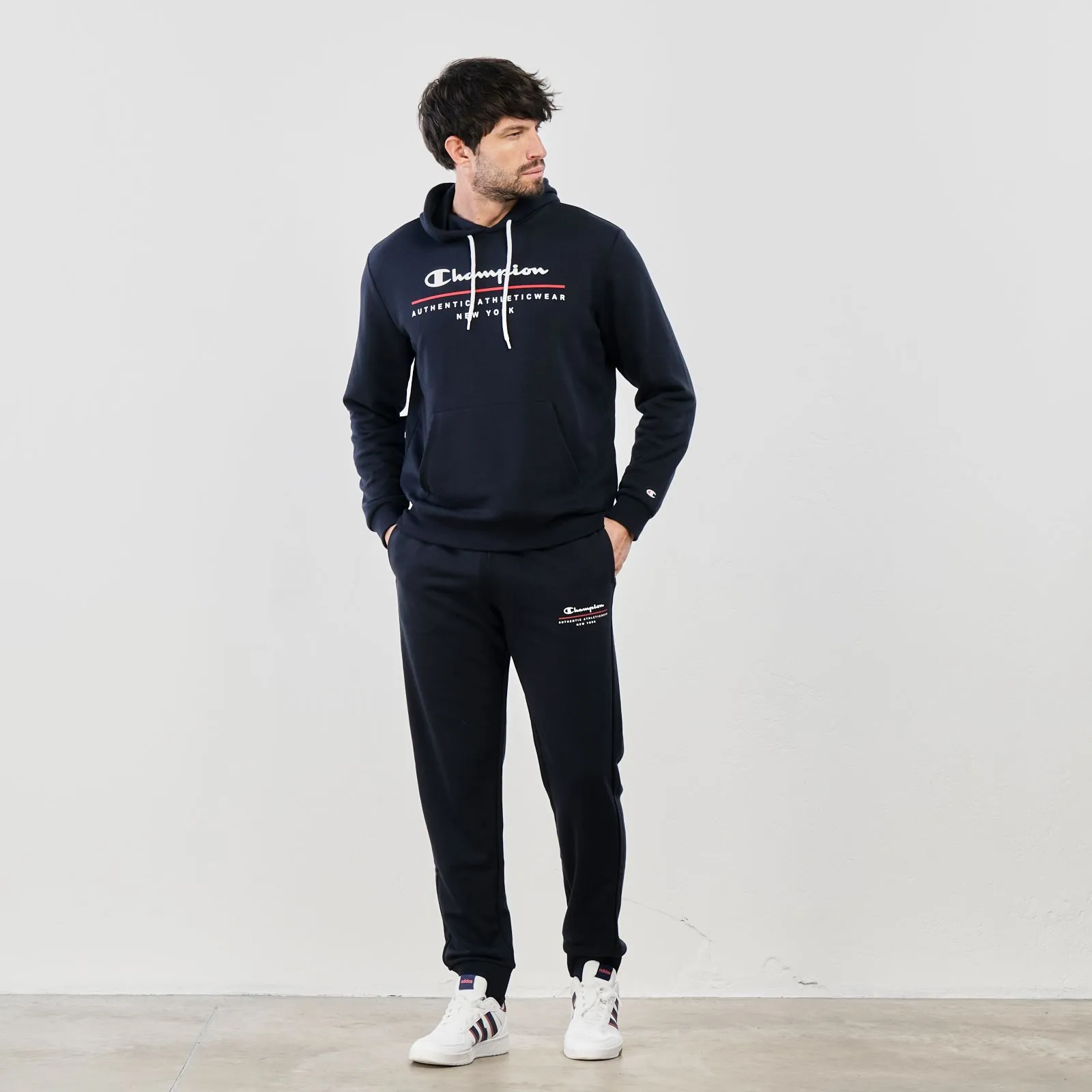 Pantaloni blu sportivi con tasche