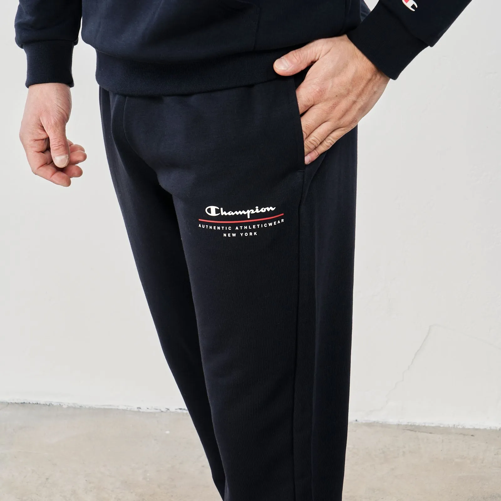 Pantaloni blu sportivi con tasche