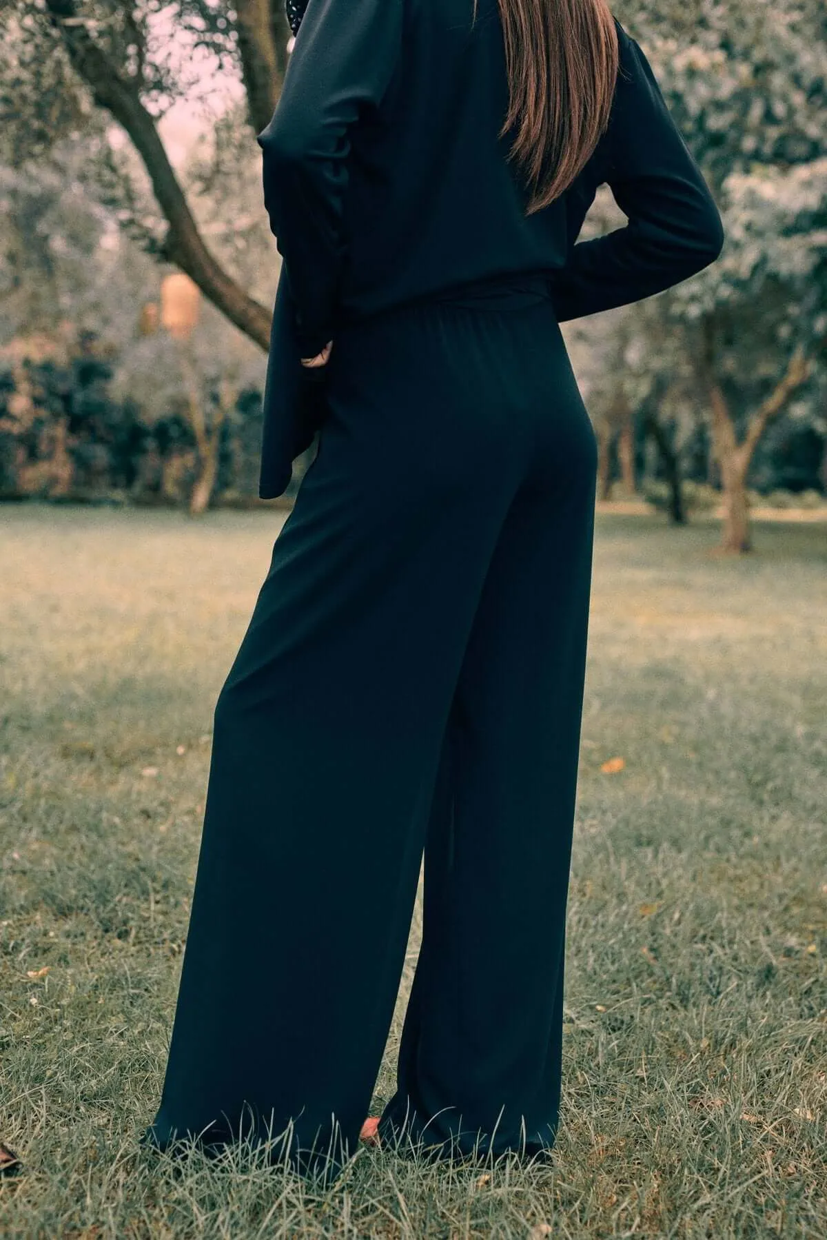 Pantaloni fluidi a palazzo con vita elastica NERO