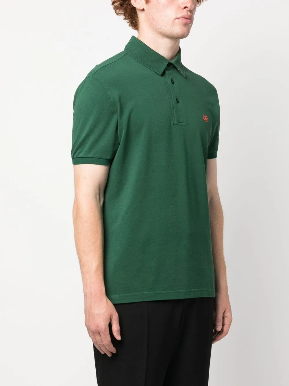 Polo con logo