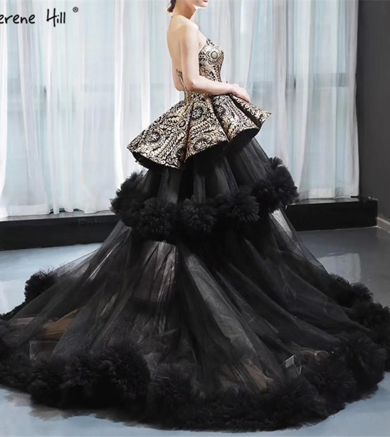 Prospettiva nera Abiti da sposa a cuore con spalle scoperte Paillettes a file Abiti da sposa Hm66914 Cusotm Made Wedding Dre