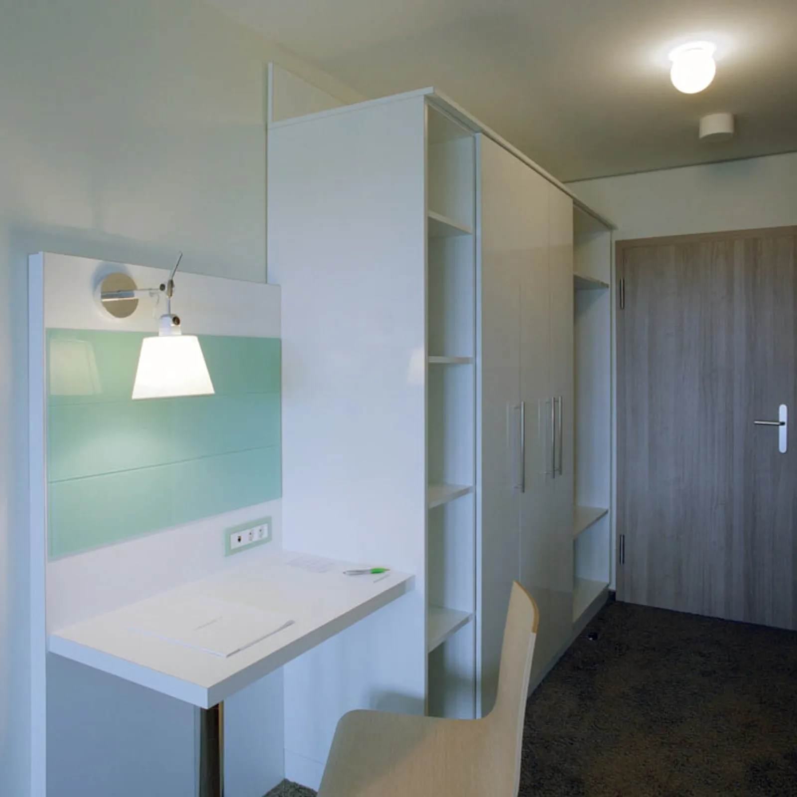 Raffinata applique di design Tolomeo 18 Diffusore