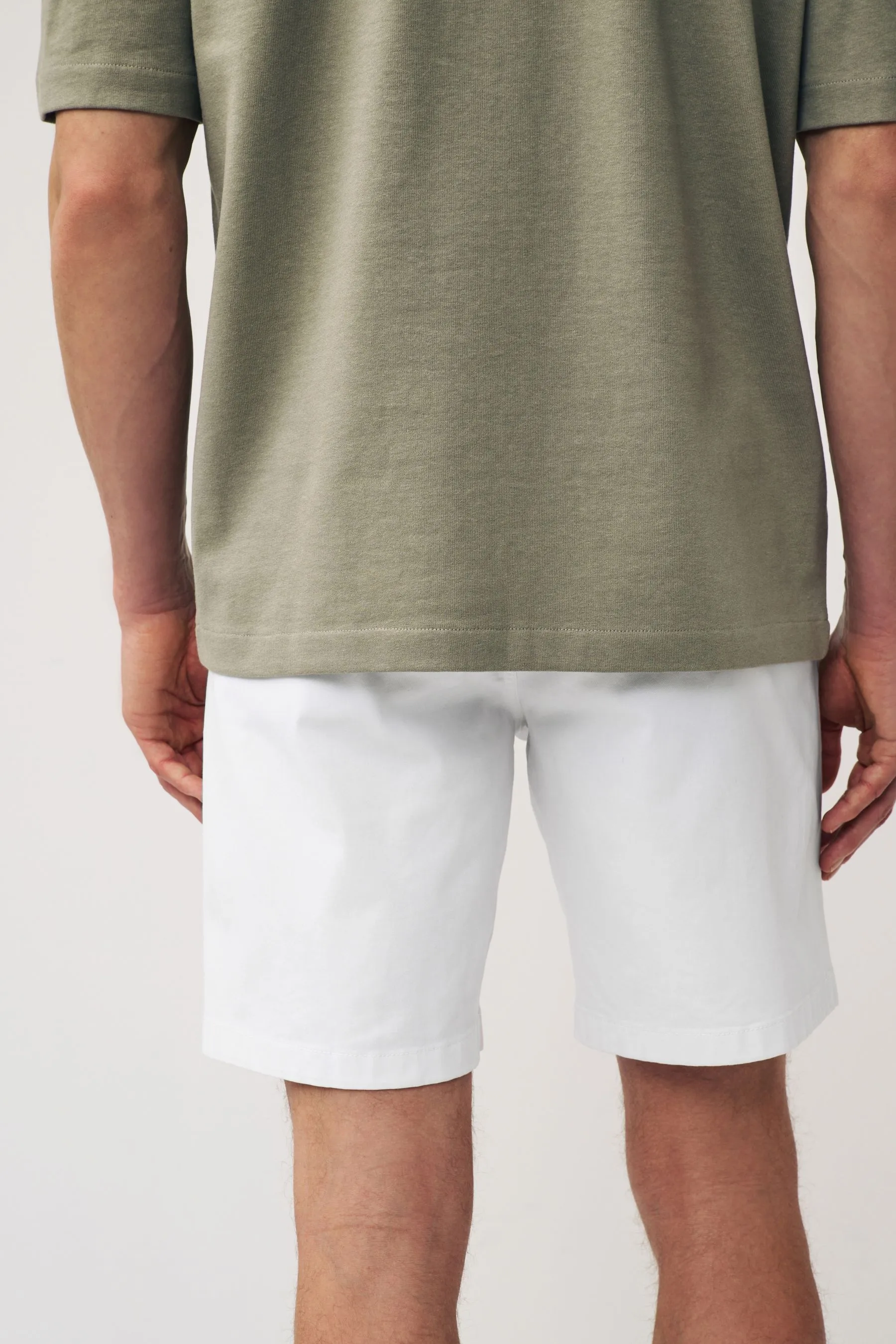 Shorts chino con vita elasticizzata
