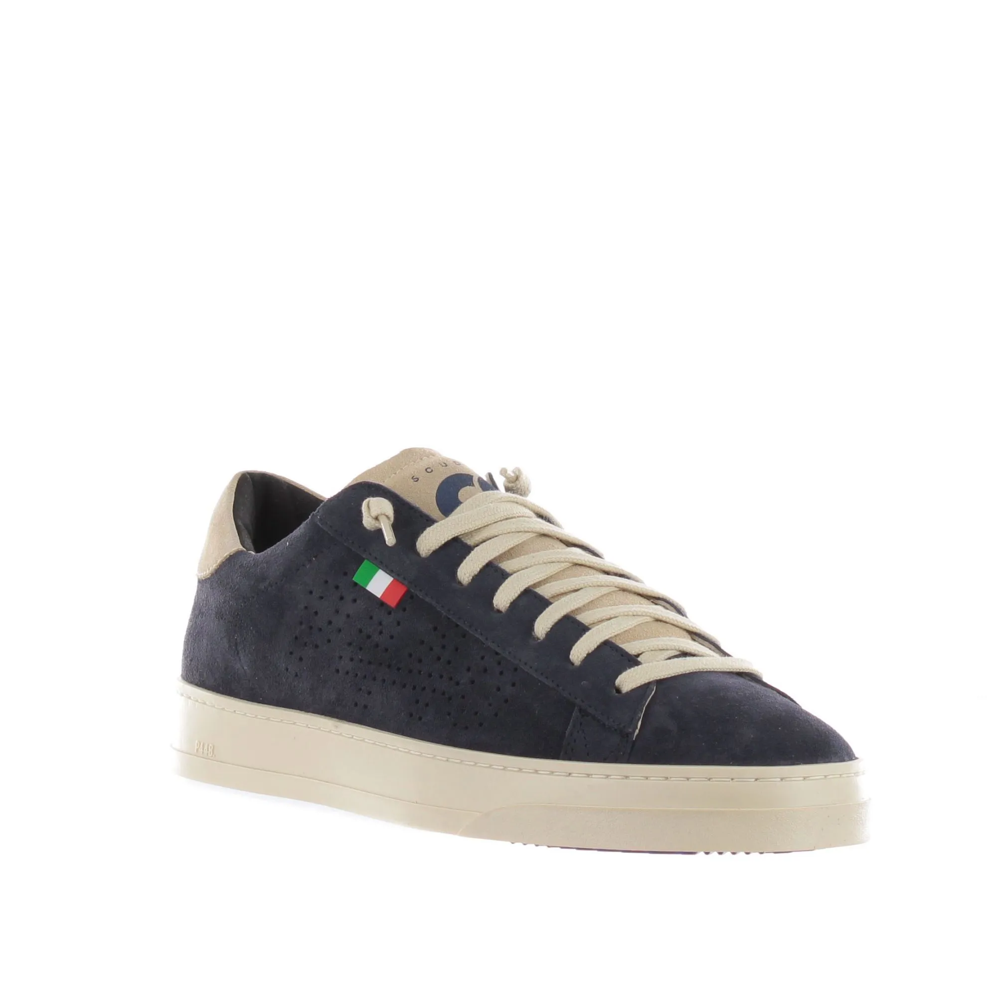 Sneaker in camoscio con logo traforato