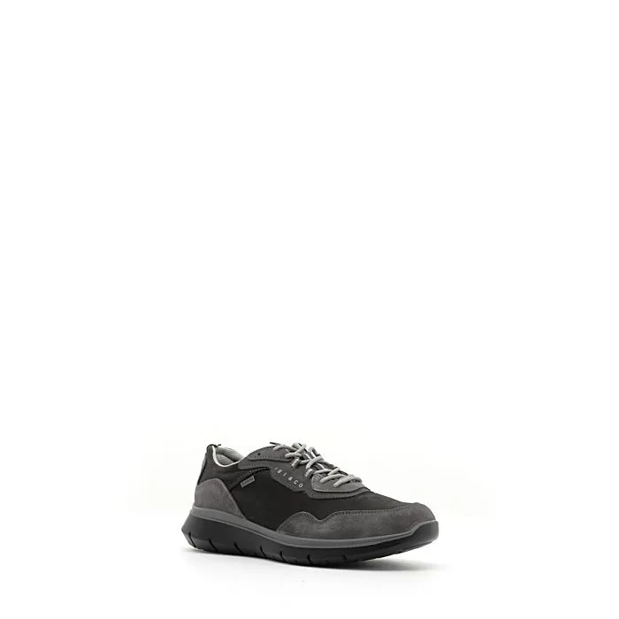 SNEAKERS IN CAMOSCIO
