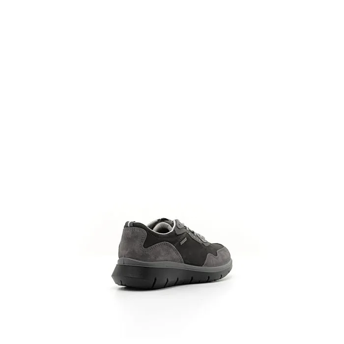 SNEAKERS IN CAMOSCIO