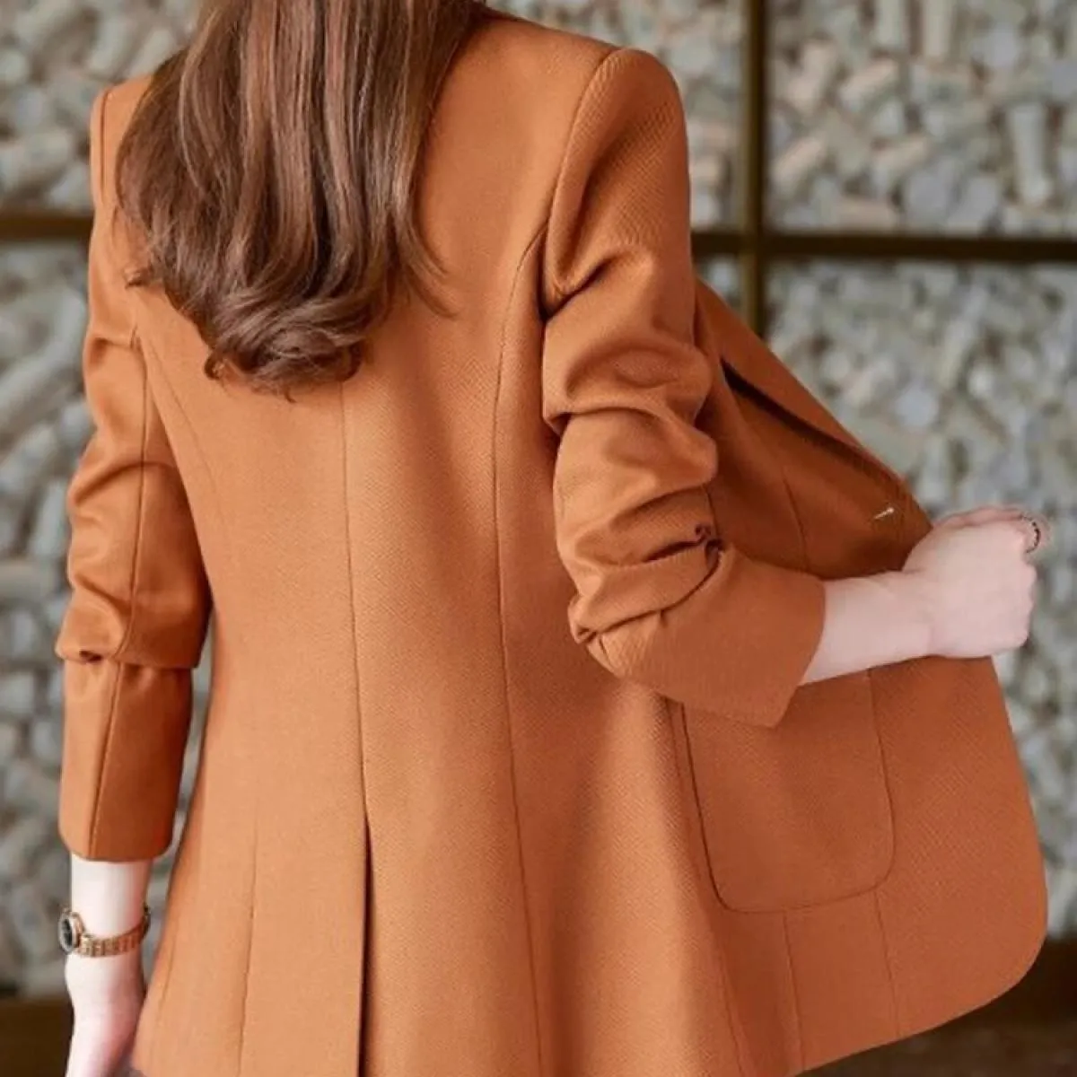 Xfpv Cappotto da donna con bottone singolo nero ispessito a maniche lunghe Blazer Temperamento Moda Nuova marea Autunno 2023 Sm8